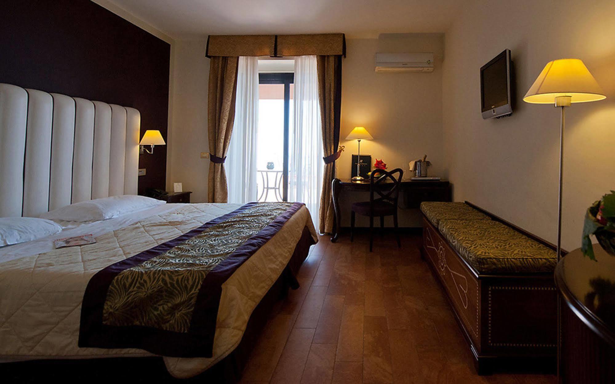 Baia Taormina Hotels & Spa Forza dʼAgro Zewnętrze zdjęcie