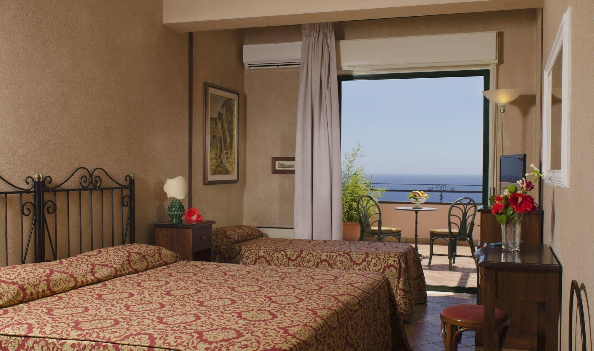 Baia Taormina Hotels & Spa Forza dʼAgro Zewnętrze zdjęcie